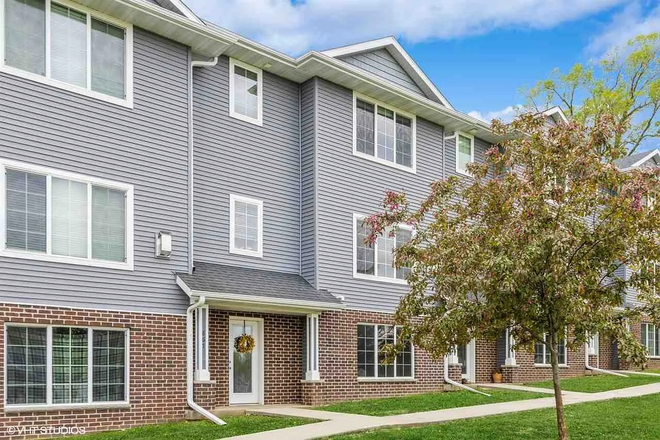 Outside view - Silver Slope Townhomes