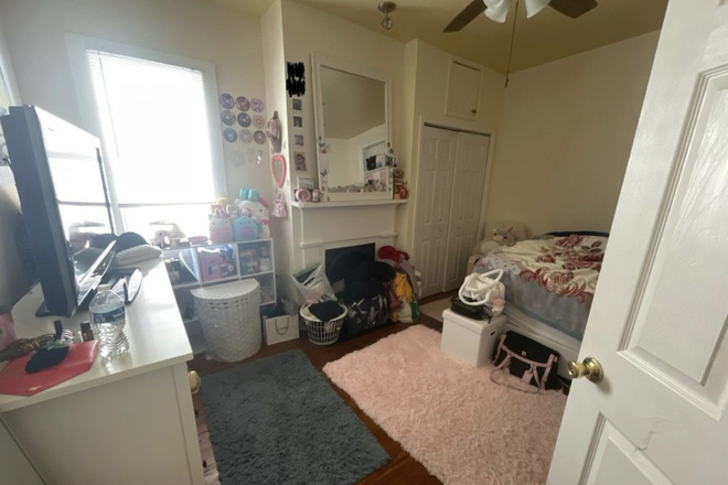 Room for Rent - South Pine Townhome