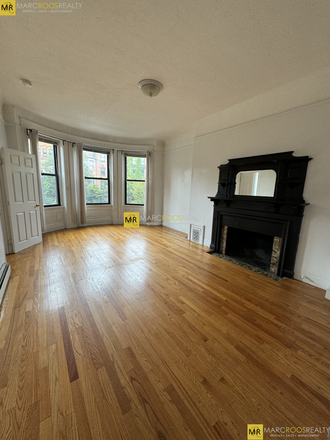 livingroom - BACK BAY-KENMORE  SQ 2 BED BEACON ST 09/01***NO FEE***