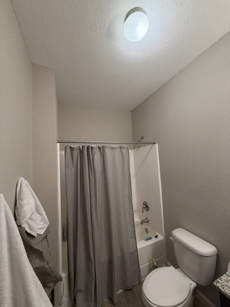 Private Bathroom - Lark Chapel Hill Apartments