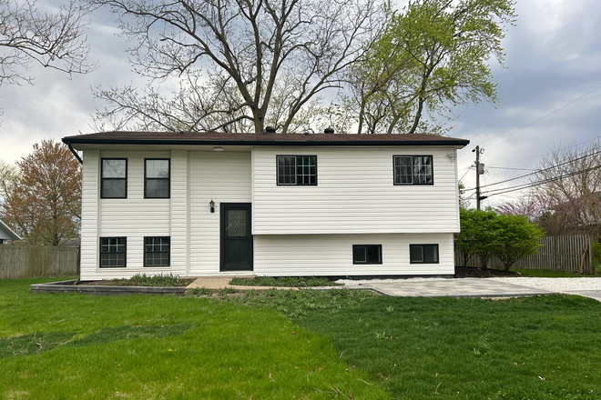 Outside Street View - 3 Beds | 3 Baths House on Covington St