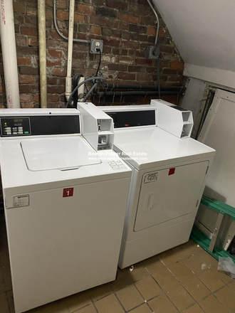 a - Right behind NEU, 3 bed with living room... Apartments