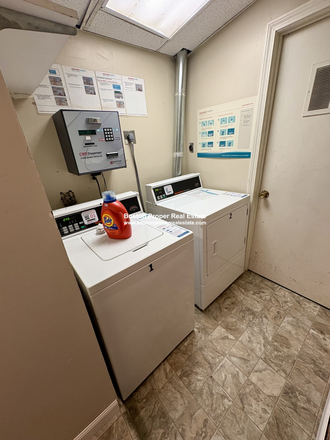 a - Back Bay / NO FEE Apartments