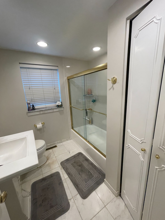 bathroom - 2 Bed/1 Bath on Brighton/Newton town line Apartments