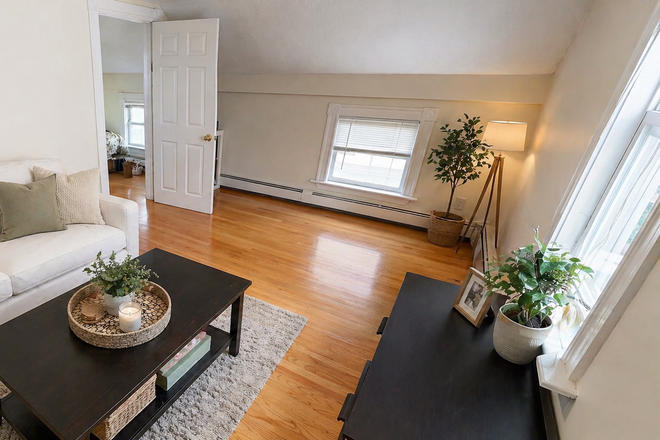 1 - SEPT 2026-Massive Duplex, 3b2b, Student Ok, No Broker Fee! Duplex