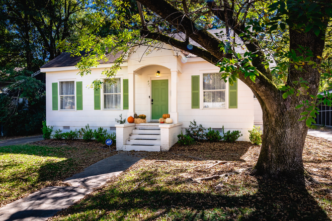 front view - Fondren Home 1 mile from UMMC