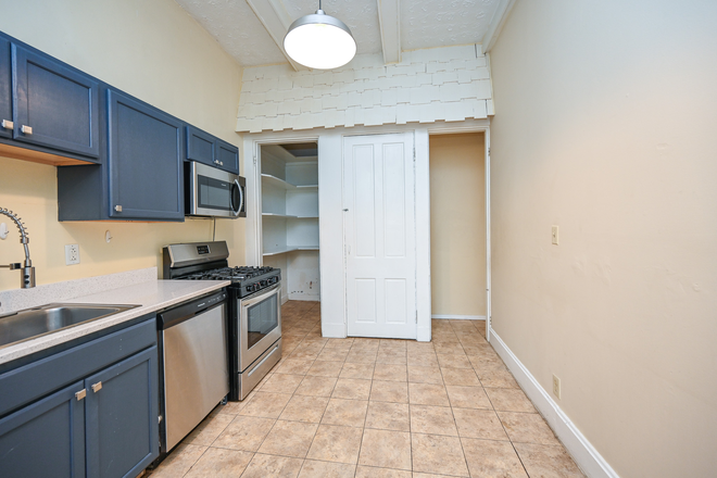 2222-1 bedroom- Interior - 2220 -2222 Ohio Avenue Apartments