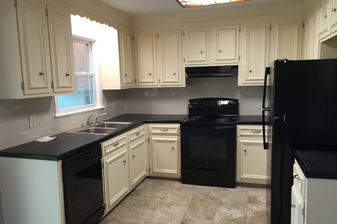 Kitcheb - Amazing duplex on James Island In Clearview Duplex