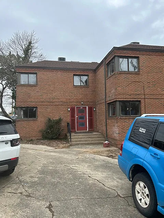 Outside (unit is left of the door) - Fall Sublease for 1B1B On JPA