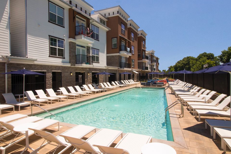 The University Of Alabama Off Campus Housing Search State On Zoom Image 3 Pool