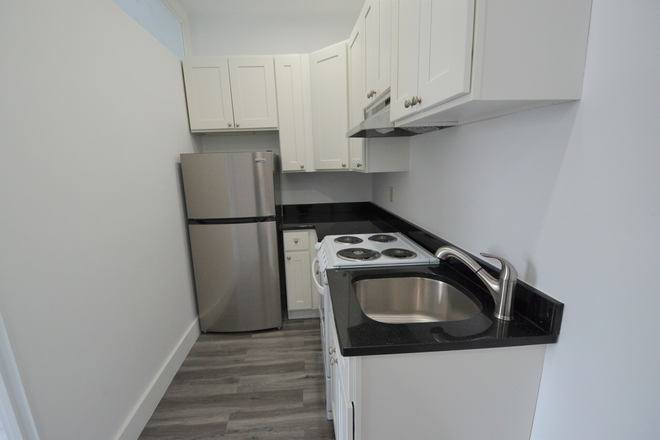 Kitchen - 3 Bed Available 9/1/26! (No living room) *CONTACT NOAH 603-470-8181 Apartments