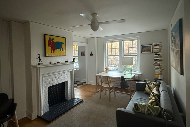 Living room - Summer:Furnished1BR apt for PU Faculty/Staff only- Prospect Avenue-Princeton