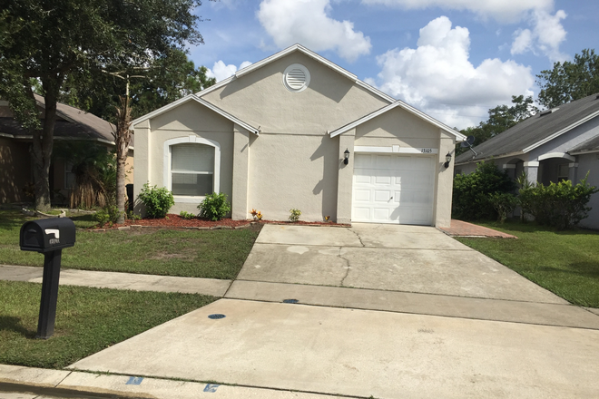 Front View - House Rent - 4Bed 2Bath House in East Orlando