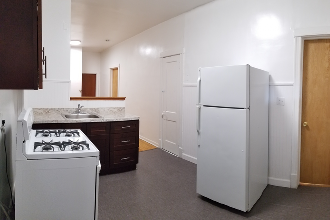 Kitchen - Taylor and May,  3 Blocks from UIC Campus,  2nd Floor. rear 2 Bedroom, 1 Bathroom Apt.  Hardwood flo