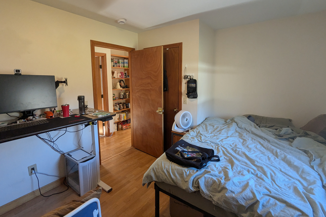Bedroom - 1BR in 3B1Ba winter sublet