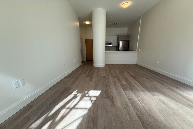 1 - NO FEE + ONE MONTH FREE│Flexible Lease Start/End│W/D In Unit│Luxury Gym│Renovated│Pool│Balconies Apartments