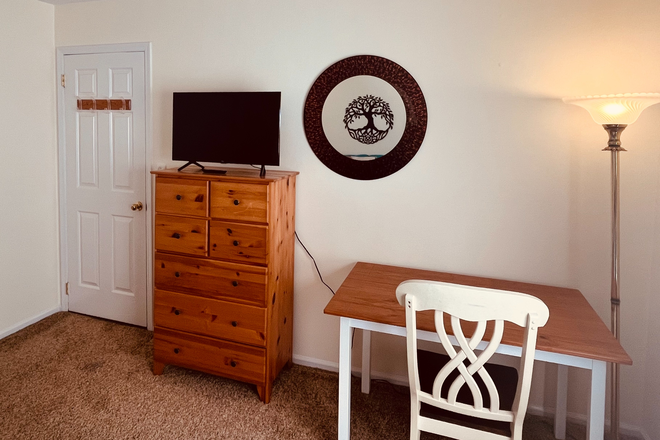 Bedroom desk - Furnished room with private bathroom in shared home for female-Pineview Ct-Montgomery