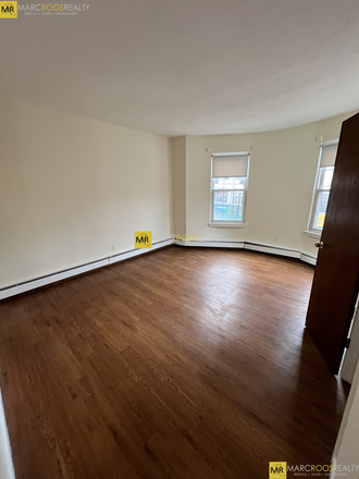 LIVING ROOM - SOUTH  HUNTINGTON AVE 1 BED ** JANUARY 1, 2026 NO FEE