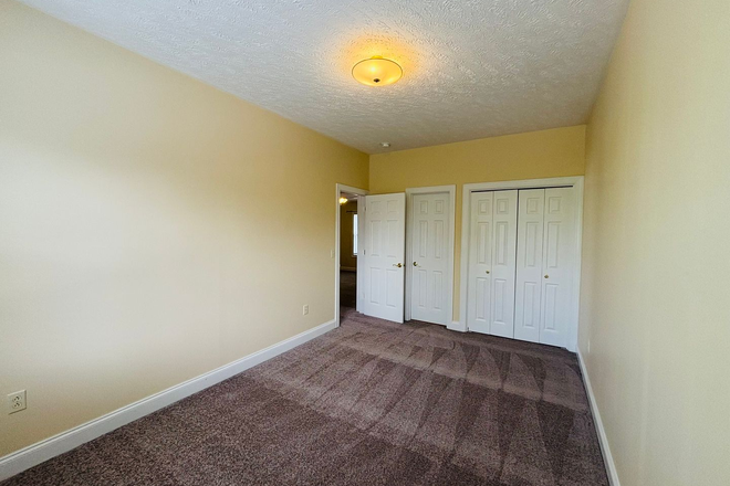  - 3 Bedroom 2 Bath Townhouse
