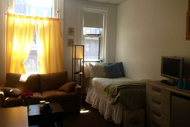 STUDIO - NO BROKER FEE - UNFURNISHED STUDIO AT 405 BEACON STREET AVAILABLE SEPTEMBER 1, 2025 Apartments