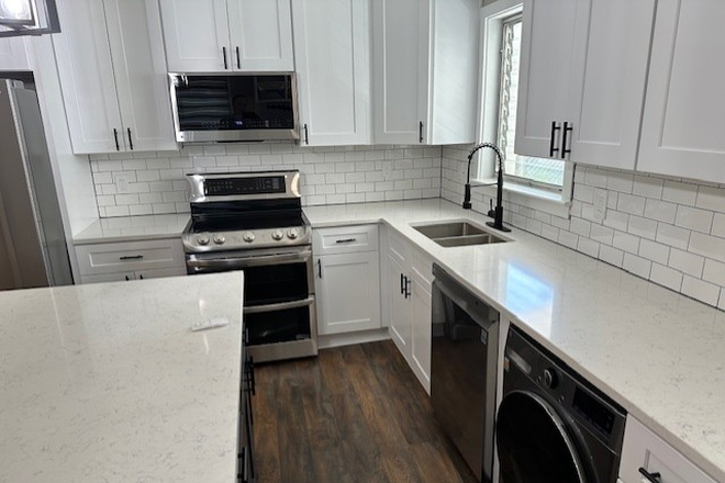 Kitchen - Spring Semester or Longer!  Great House Close to Duke