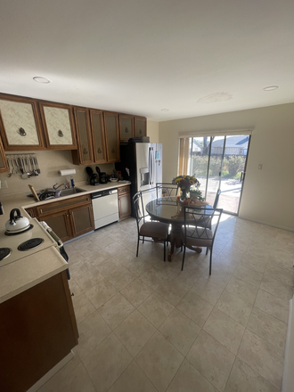Kitchen - Lincoln Park house, less than a mile from campus