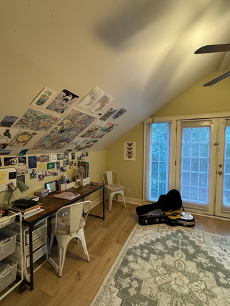 Bedroom - Room in House Sublet Close to Campus