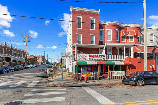 Exterior - Modern 3B/1.5Ba Apartment on the Ave in Hampden