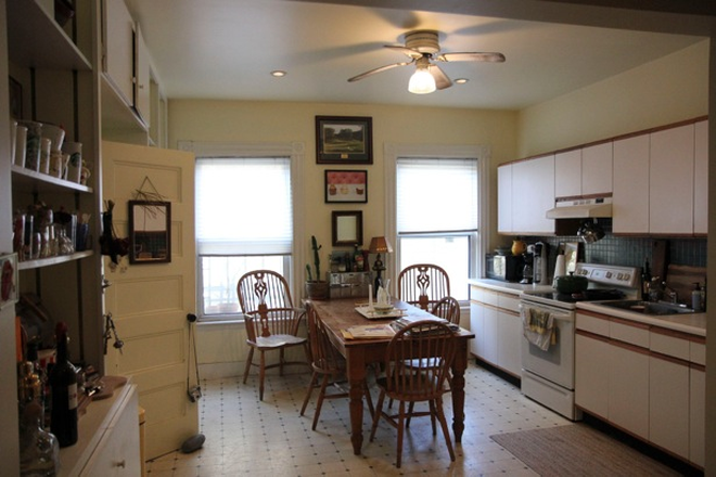 Kitchen/Dining - 2 bed/1 bath - Harvard Square - August 1st Apartments