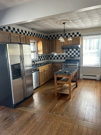 Kitchen - 2-3 Bedroom House 15 min. to Brown, great neighborhood. Close to Bus route and all shopping. 5 m