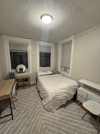 Bedroom - 1 Room in 2bd (MALE), 1bath Near Campus Apartments