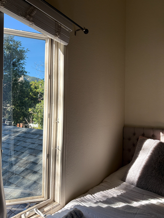 window view - Housing on the Hill- spring sublet Duplex