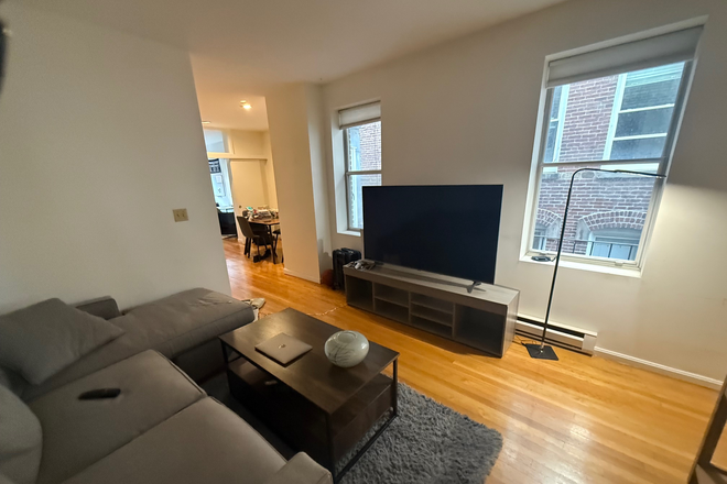 Call NOW for showings! 617-236-8600 - PRINCE ST - FLEX MOVE IN! *AVAIL ASAP THRU 9/1/2025* NORTH END 2BR W/ HW INC, LNDRY IN BLDNG, 2 BATH