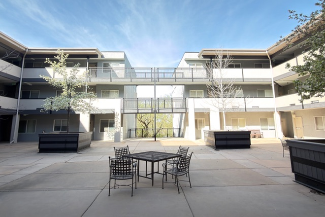 BBQ areas - 1-Bedroom + Office + 900 Square Ft with Designer Touches in Holladay Areas Condo