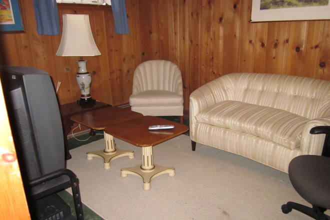 living room - 4room 1BR+ in family home, $1525, all utilities included, basement unit W-D prk !