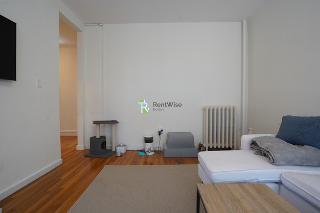 1 - SEPT 2026-Comm Ave 2 bed. Elevator/Fitness Rm. H/HW inc-No Broker Fee Apartments