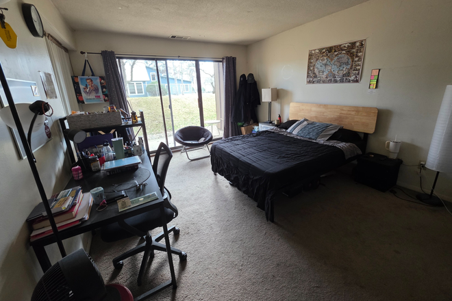 Living room-turned-bedroom. - 9 Brandywine Dr (fully furnished!)