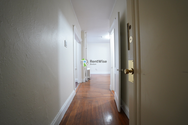 1 - SEPT 2026-Awesome Fenway 1 Bed. H/HW inc. Elevator. Easy Move in Costs-No Fee! Apartments