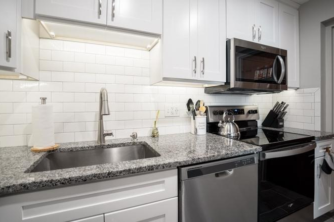 kitchen - South Medford Clean Quiet Updated Unit! Condo