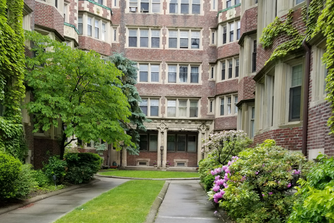 Exterior - Fully furnished charming one bedroom condo