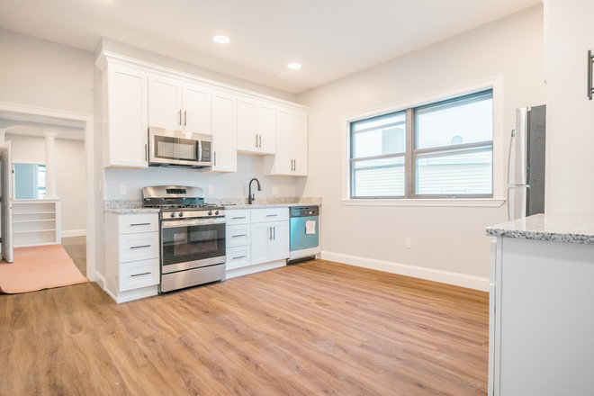 KItchen - Updated and Gorgeous Apartment in East Boston 5 bed 2 bath! For September 2024!