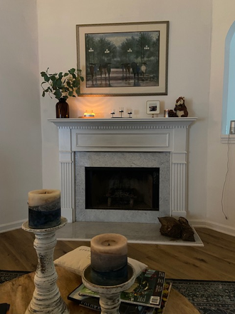 Great Room - Female Roommate wanted - Charming 3 bedroom ranch close to KSU House