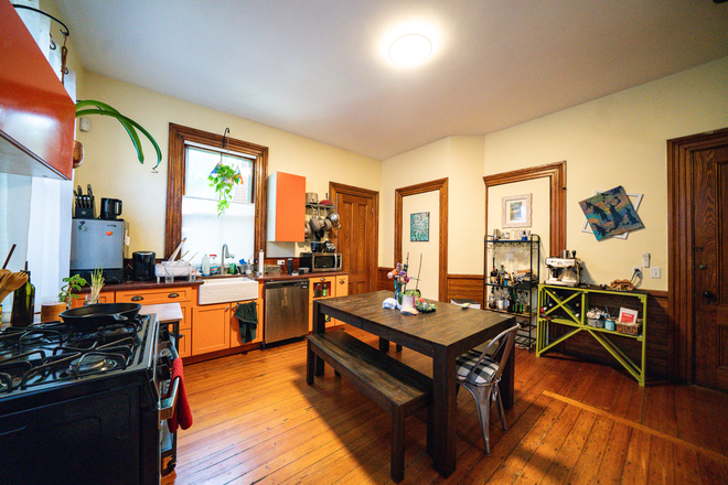 56 Alleghany #1 - [9.1.2025] Gorgeous 4 beds 1.5 du-plex on Alleghany St with Charm [Laundry in unit + Outdoor space]