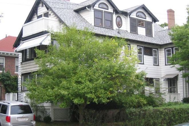 Exterior of the building - 2-Bedroom 2-Bath Apartment with 0.7 Mile Walk to Harvard Square next to Bus Stop