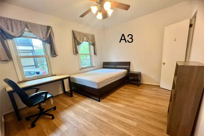 bedroom 3 - Fully furnished private bedrooms in little Italy