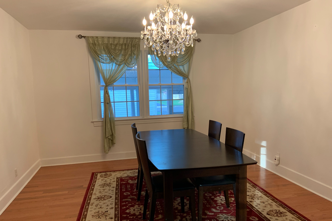 Dining room - Furnished room for female-Linden Lane-Princeton Rental