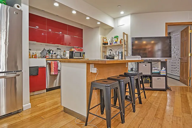 Call NOW for showings! 617-236-8550 - SAINT STEPHEN ST - *NO FEE* LUXE MODERN CHIC 2BR/1BA AVAIL *9/1/2025* W/ H&HW INC, LNDRY IN UNIT!