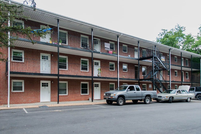 Apartment Complex - Green Mountain Apartments
