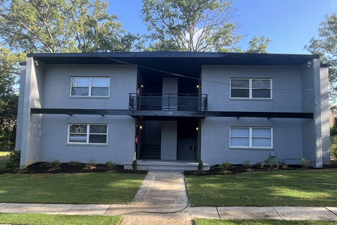 Large 4BR 2 BA student apartments! - Fully renovated 4BR, 2BA Apartment; 2 blocks from NCSU campus