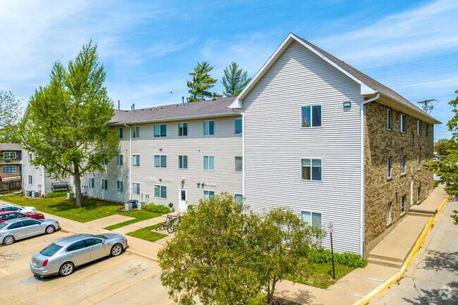 Outside Street View - Forest Ridge Apartments